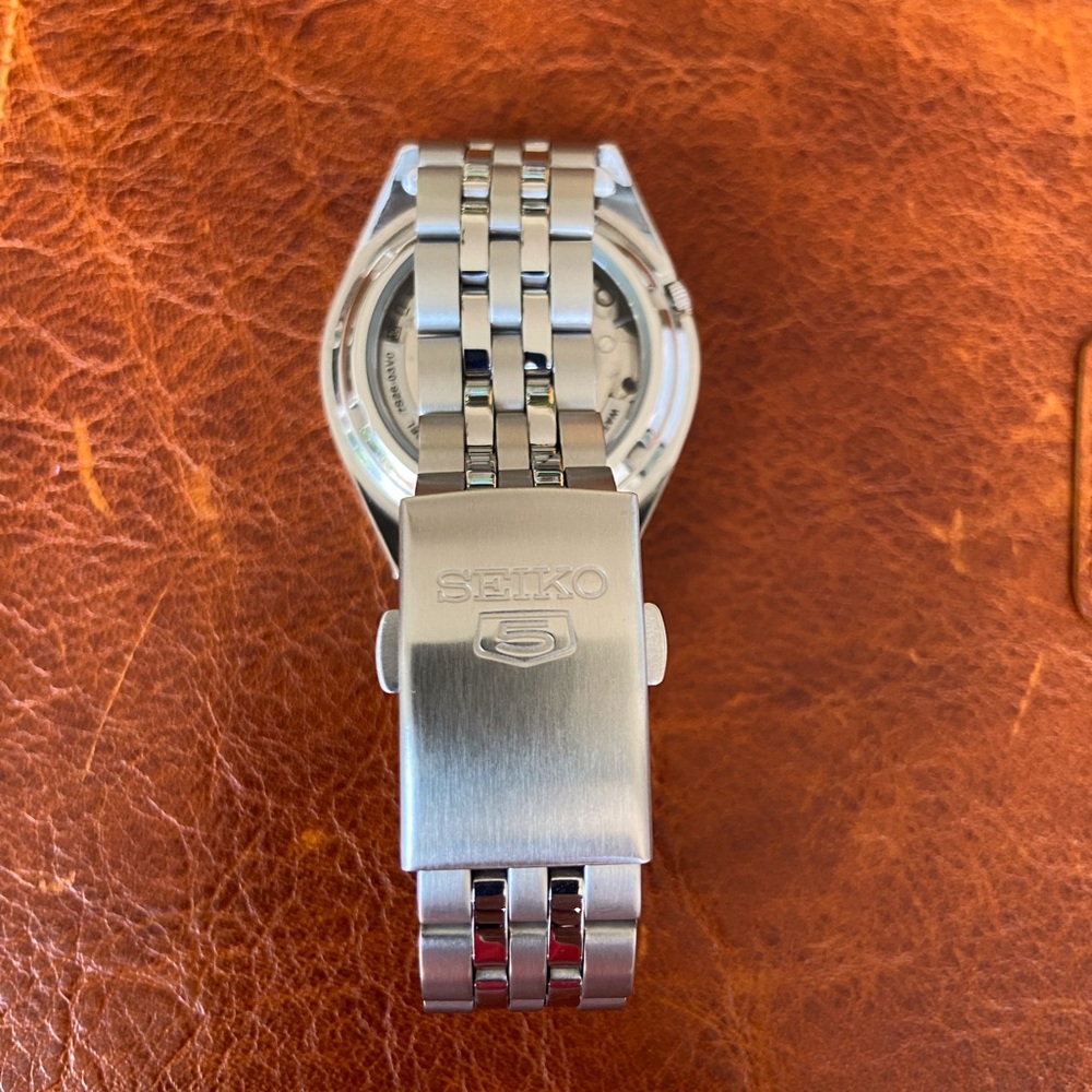 Seiko 5 Black Dial Watch.  Stainless steel - Picture 4 of 6